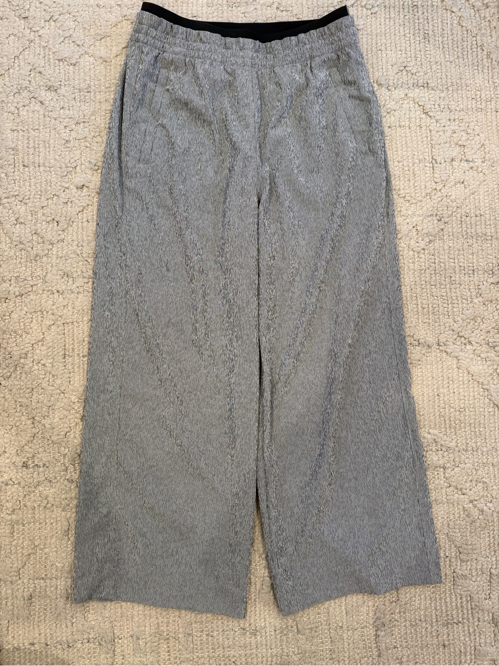 Athleta Wide Leg Pull On Pants Gray Pinstripe Size 8